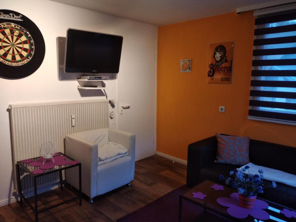 Ferienwohnung "Kunterbunt" Mit Burgblick Und Dachterrasse Моншау Екстериор снимка