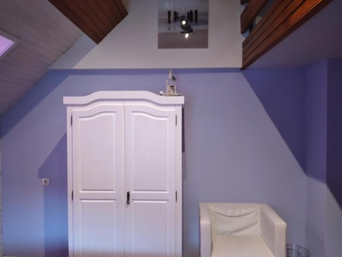 Ferienwohnung "Kunterbunt" Mit Burgblick Und Dachterrasse Моншау Екстериор снимка