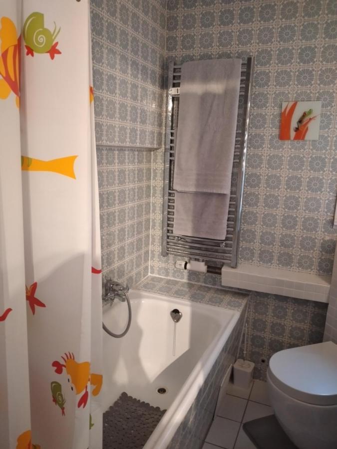 Ferienwohnung "Kunterbunt" Mit Burgblick Und Dachterrasse Моншау Екстериор снимка